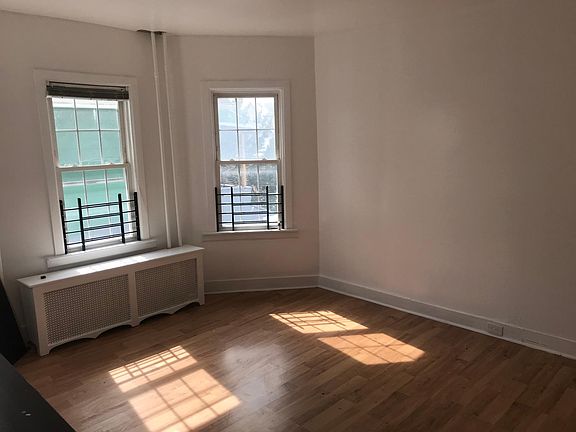 3rd image of 8533 108th St