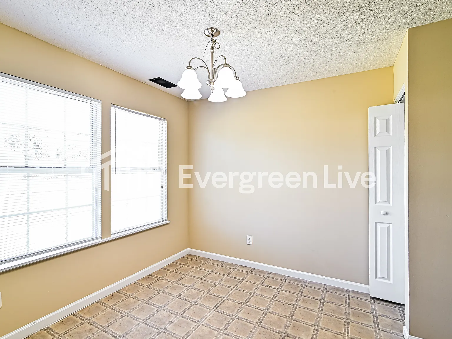 3 bed, 3.0 bath, 1466 sqft, $1,695 — Photo 3