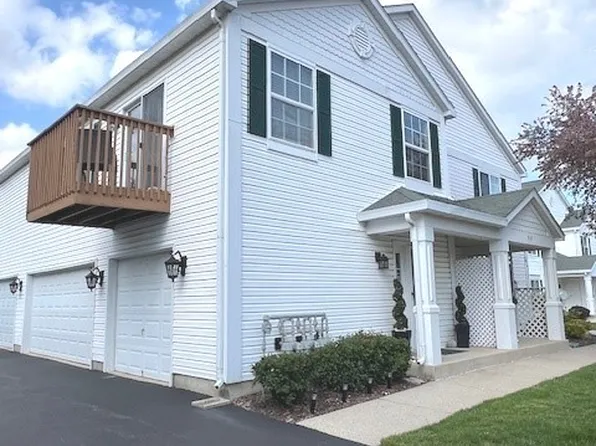 737 Fieldcrest Dr Unit C, South Elgin, IL 60177