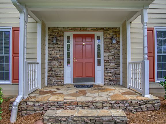3rd image of 1598 Fair Oaks Ln