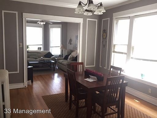 2nd image of 1325 W Newport Ave