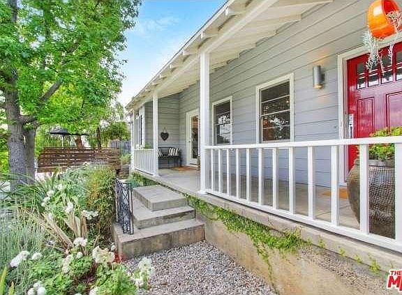 4th image of 3260 Shasta Cir N