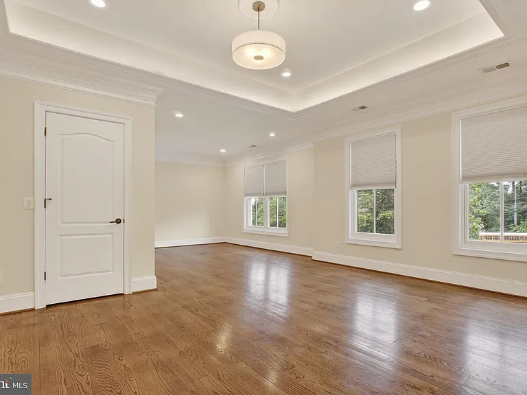 7112 Georgetown Pike — Photo 21