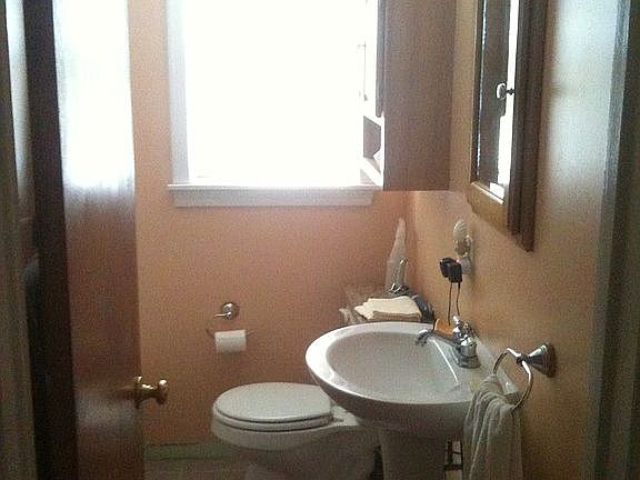 4th image of 236 Lamont Dr