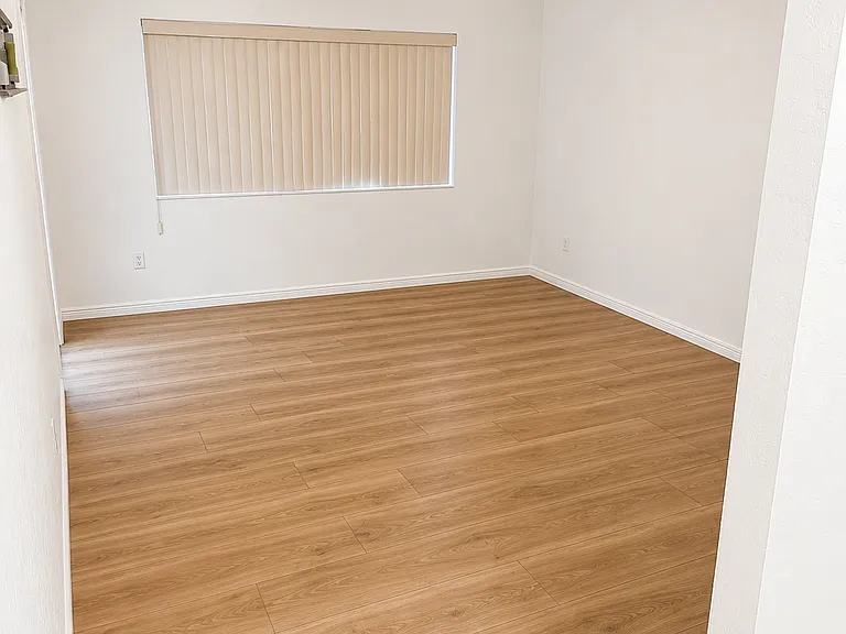 5918 S Clark Dr — Photo 12