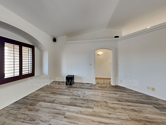 3rd image of 496 Meadows Dr