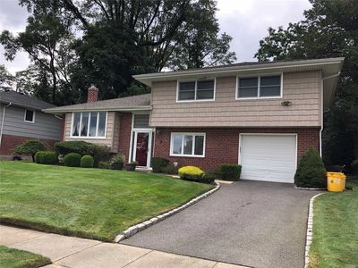 18 Devonshire Ct, Plainview, NY, 11803