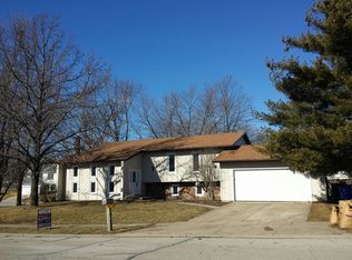 3720 Richland Dr, Decatur, IL 62522