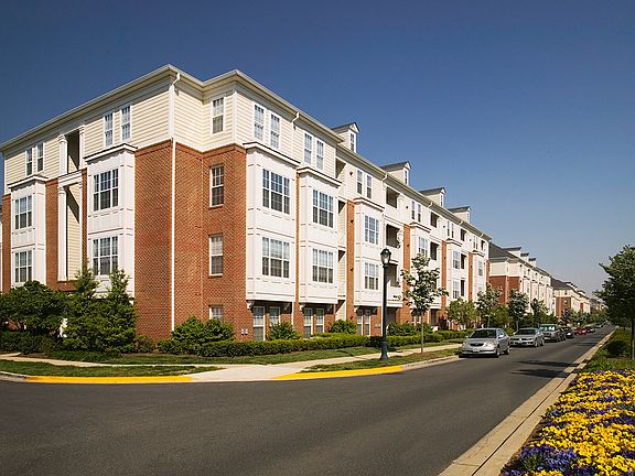 Townhomes and apartments exterior