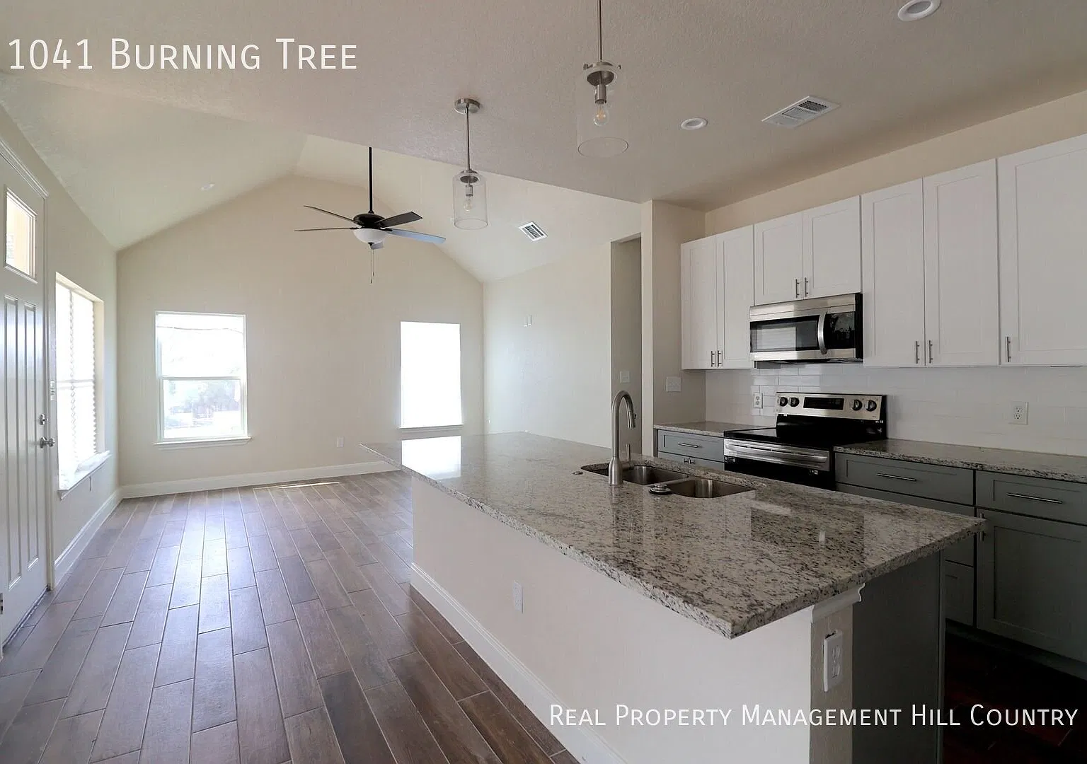 3 Bed 2 Bath with Granite Kitchen and Covered Carport — Photo 4
