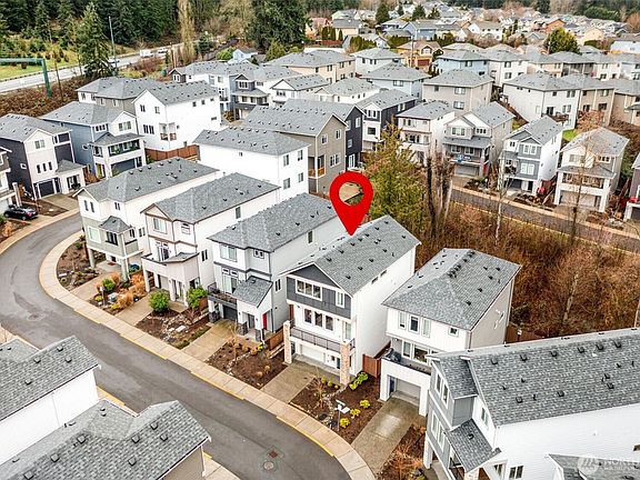 4th image of 309 207th Place SE