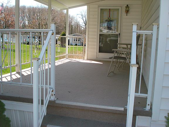 5th image of 30 Wilpark Dr