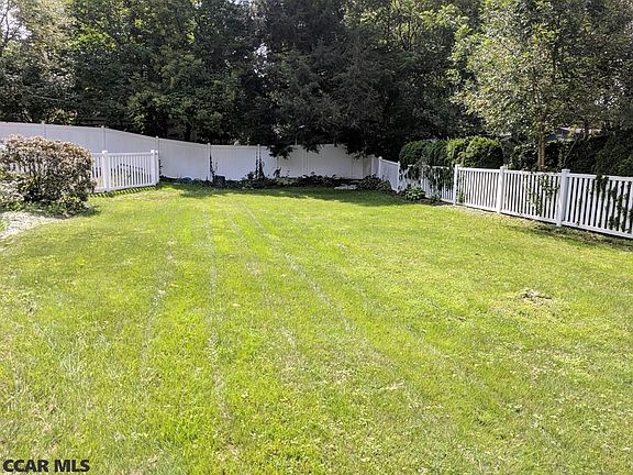 4th image of 303 W Park Ave