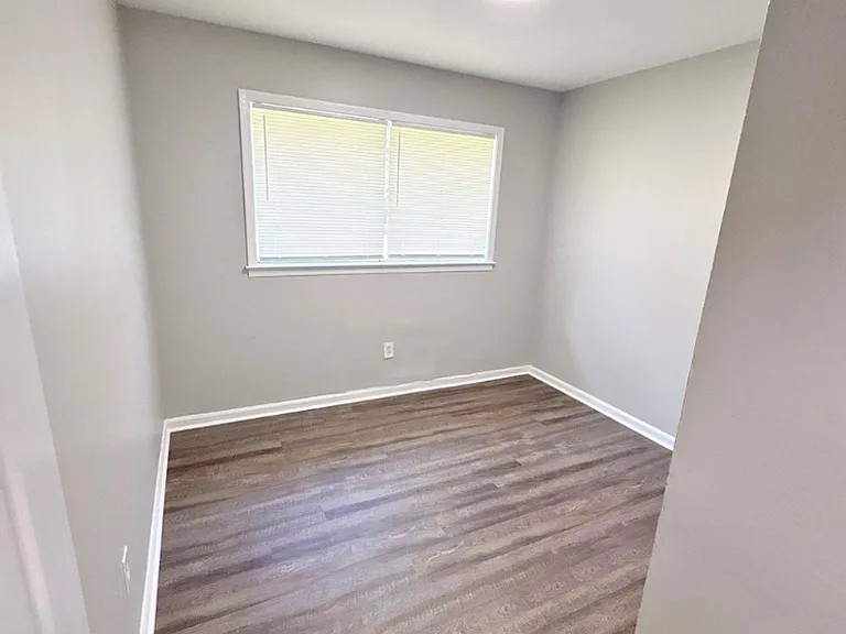 447 Delta Rd — Photo 8