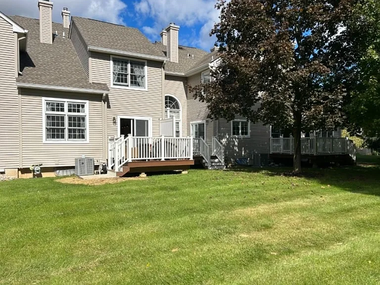 68 Kent Dr — Photo 2