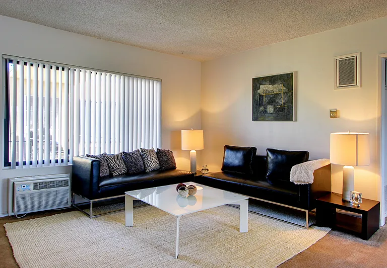 Castillian Apartments — Photo 9