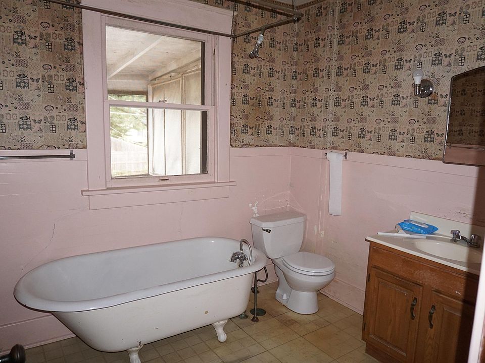 815 SW Jewell Ave, Topeka, KS 66606 Zillow