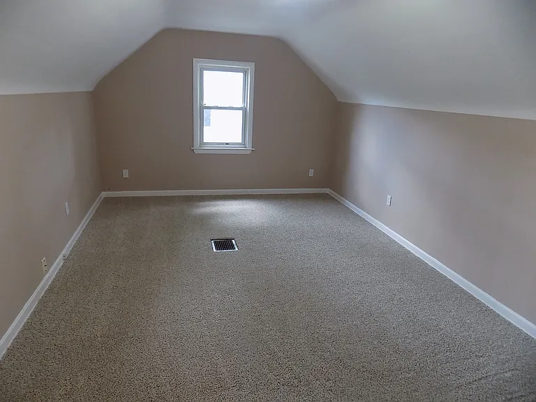 465 Lodi St — Photo 5