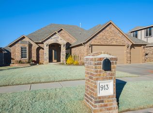 913 Ryan Rd, Moore, OK 73160