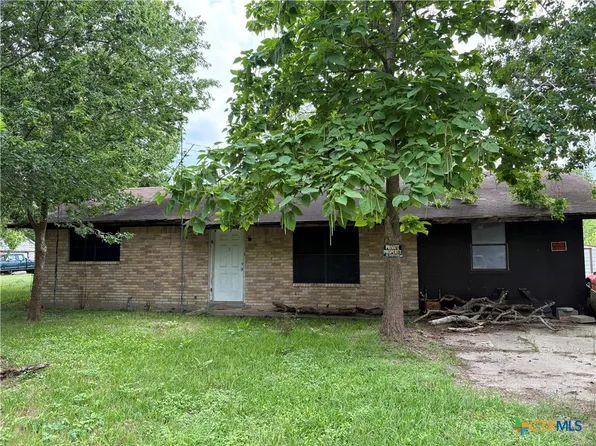 116 S Williams St, Placedo, TX 77977