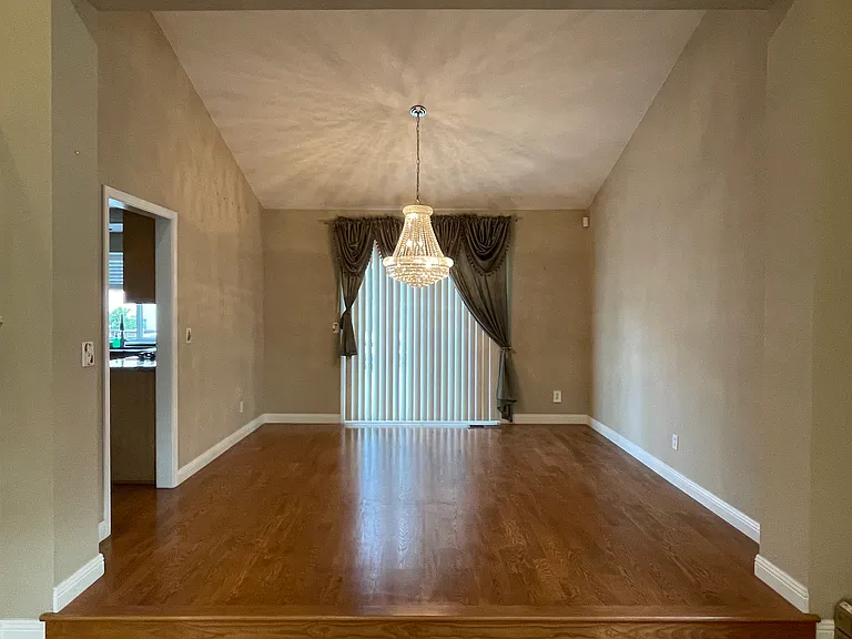 7707 Seeber Ct — Photo 9