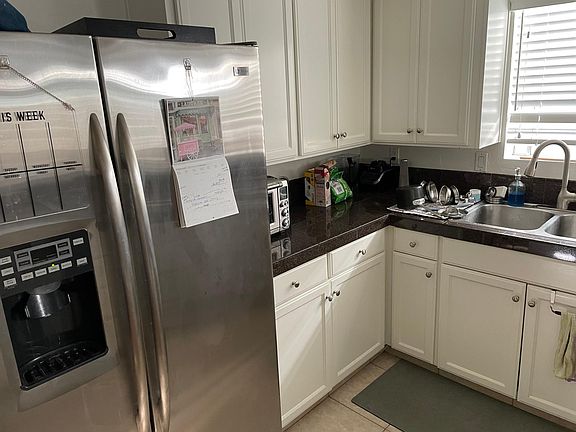 Ample kitchen cabinetry