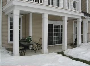 402 Saratoga Ln, Fishkill, NY 12524