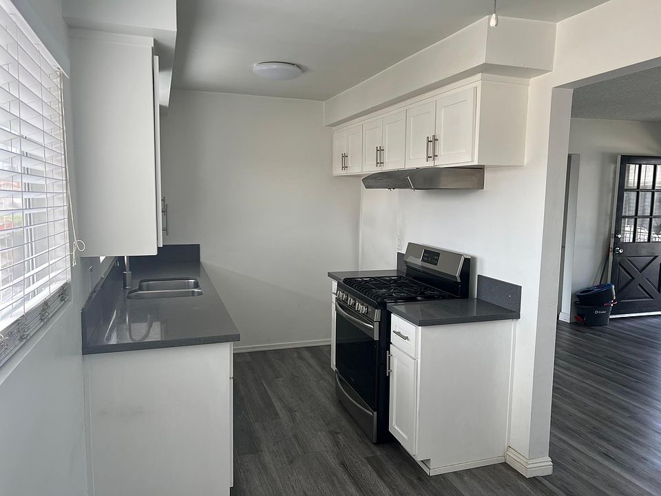 1st image of 14521 Clark St APT 9