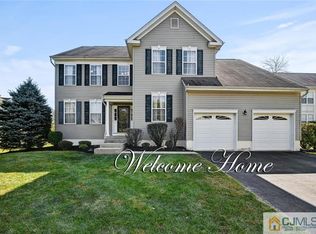 3 Fieldcrest Dr, Princeton, NJ 08540