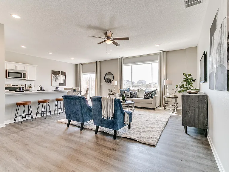 7000 Lake Hill Dr #6 — Photo 3
