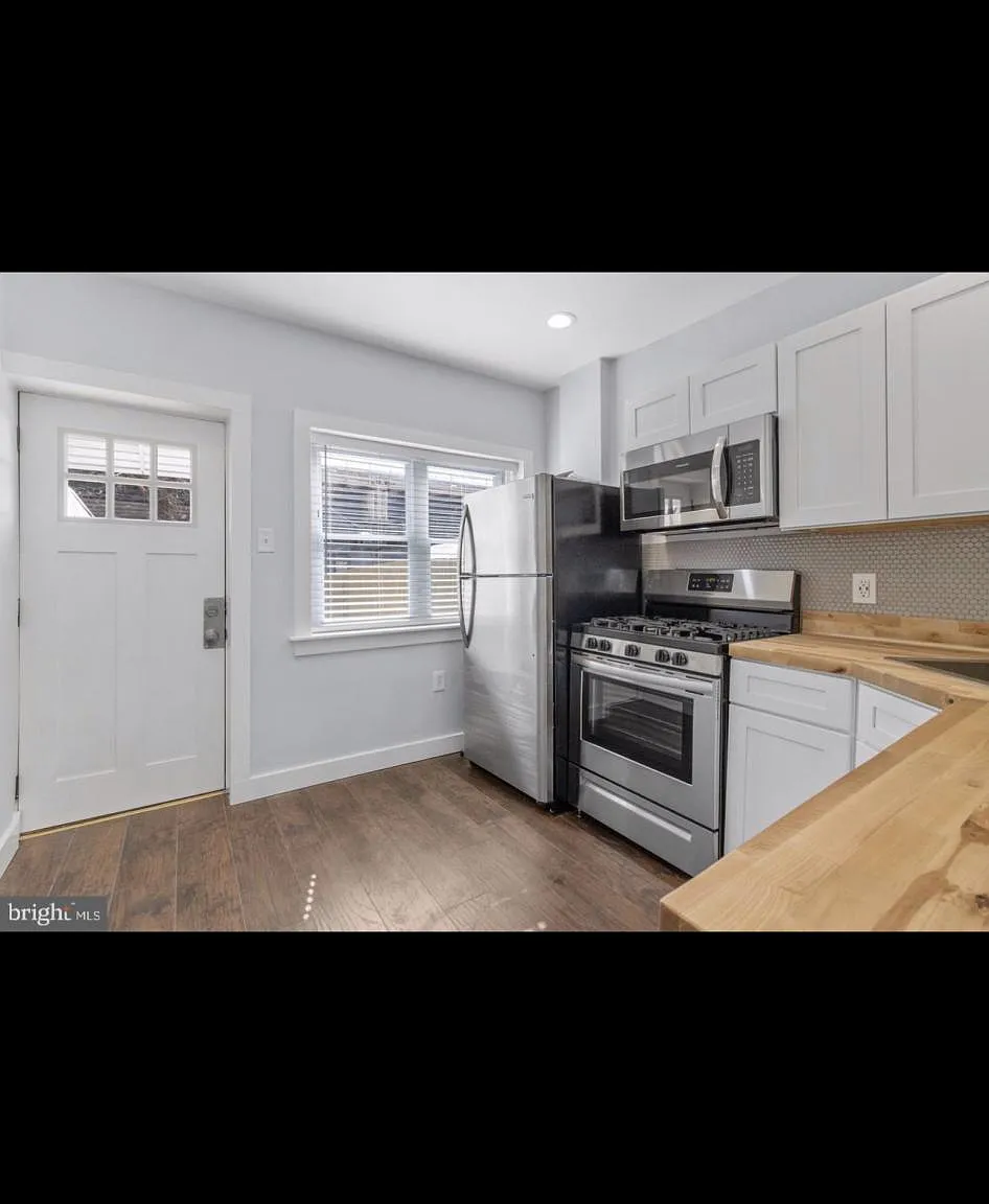 2621 Salmon St — Photo 3