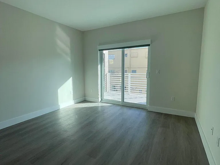 1938 Jackson St #201 — Photo 7