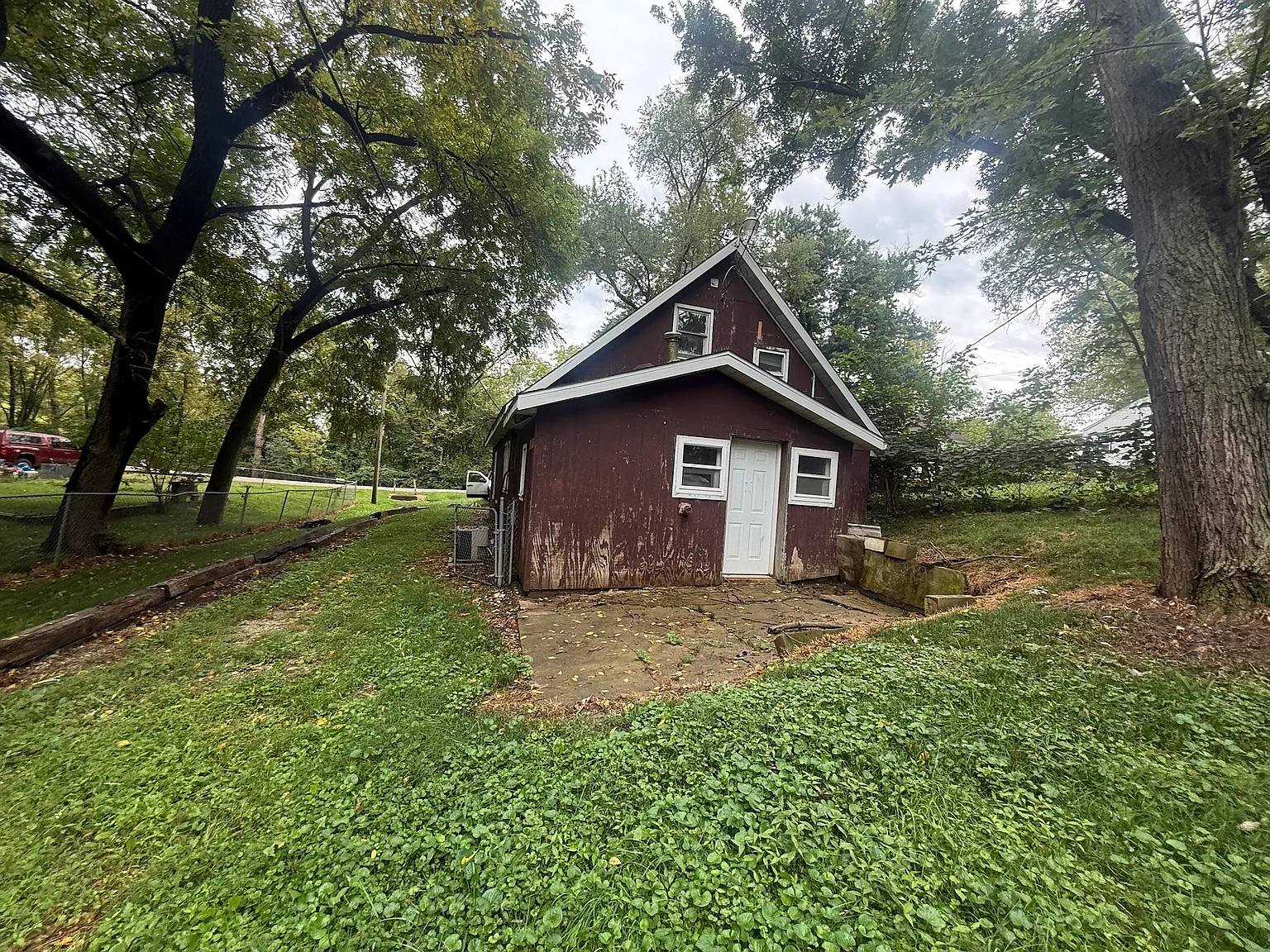 3 bed, 1.5 bath, 1236 sqft, $500 — Photo 2