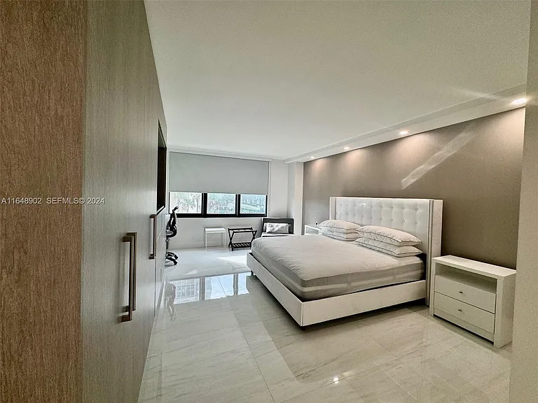 9801 Collins Ave #5U — Photo 23