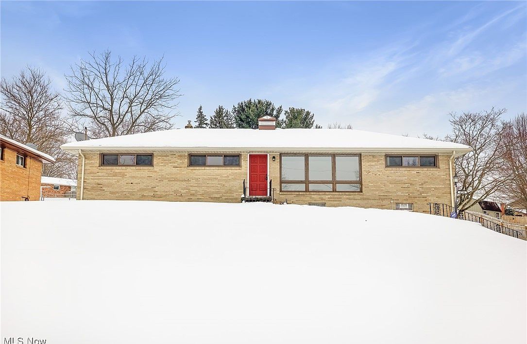 8736 Easy St NW, Massillon, OH 44646 | Zillow