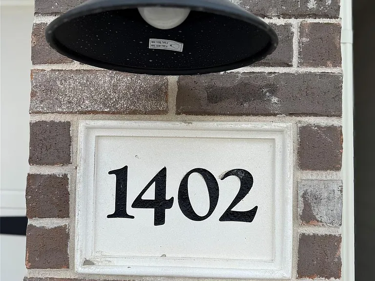 1850 Settlers Glen Dr #1402 — Photo 2