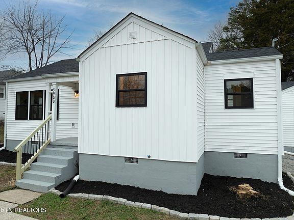 3rd image of 5900 Grove Dr