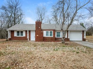 1713 Berry Rd, Independence, MO 64057