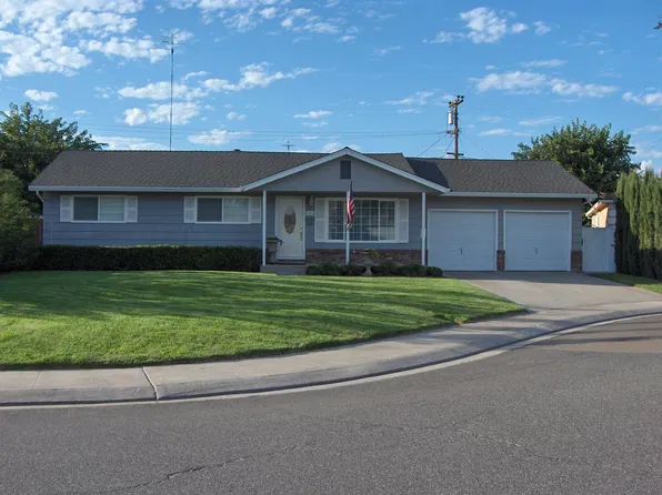 1349 Armstrong Dr, Manteca, CA 95336