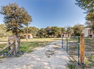 4319 New Mathis Rd, Elmendorf, TX 78112
