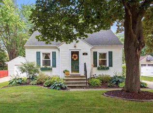 126 Berger St, Green Bay, WI 54302