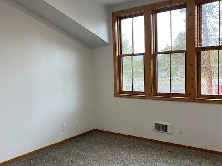 413 W Hood Ave — Photo 7