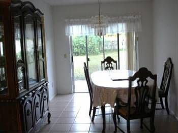 3rd image of 123 Red Rose Cir