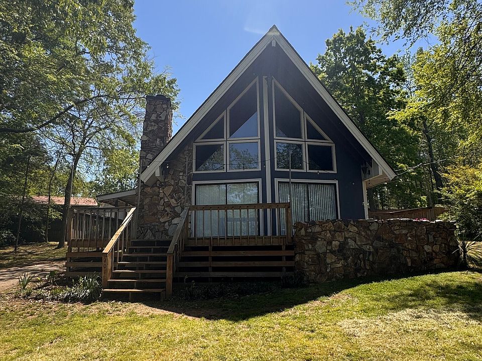 1st image of 401 Lake Club Cir