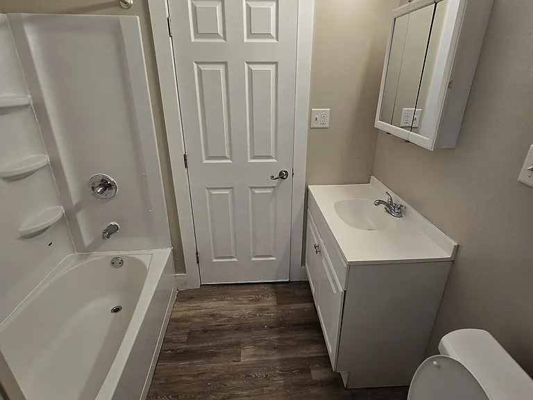 906 Gibson St — Photo 8