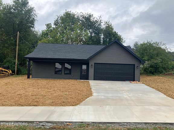 2nd image of 102 Campton Ln