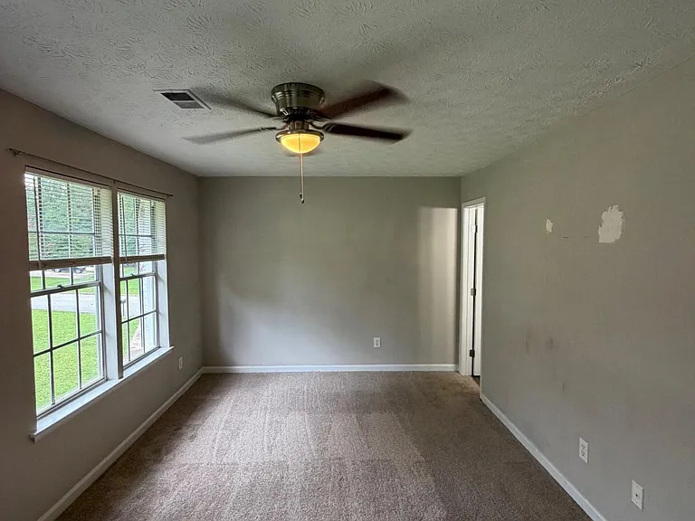 8513 Pineland Dr — Photo 9
