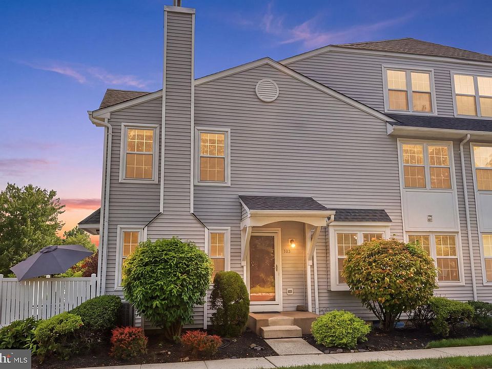 1st image of 105 Eagle Ct #108