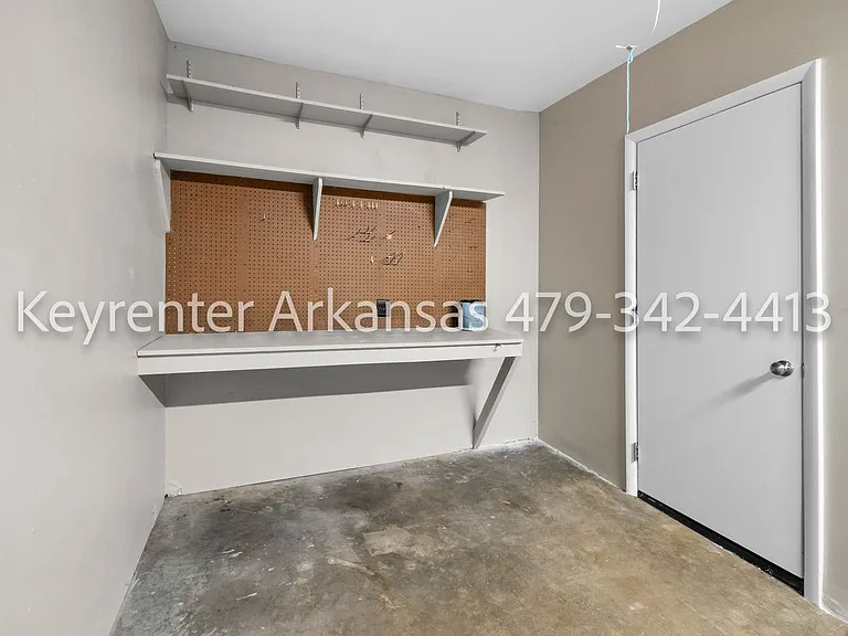207 Carlton St — Photo 22