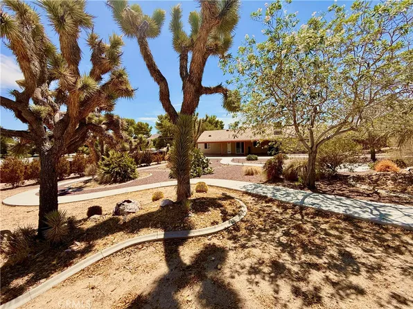 54822 El Prado Trl, Yucca Valley, CA 92284